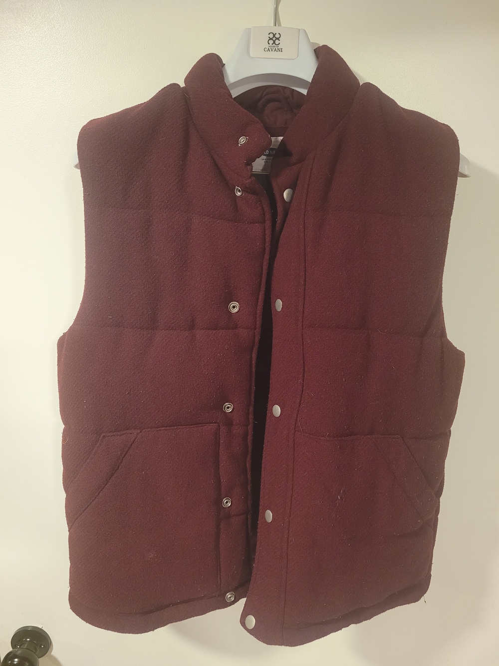 Old Navy Quilted Sleeveless Vest in Wine